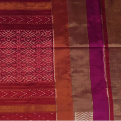 Pochampally Ikkat Peach Saree with Dark Maroon Motif, Zari Border, and Blouse