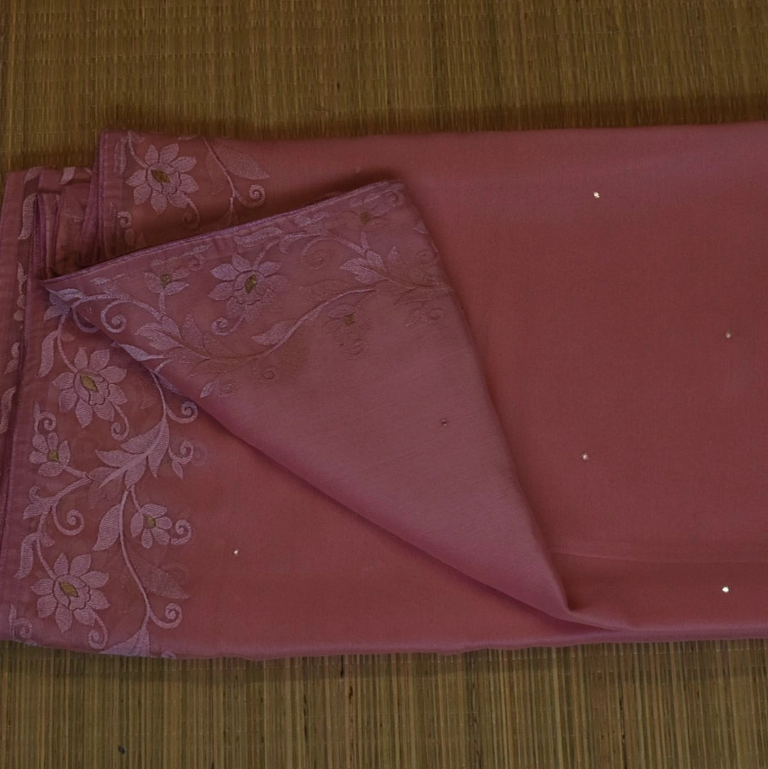 Graceful Dusty Rose Chiffon Saree with Subtle Elegance