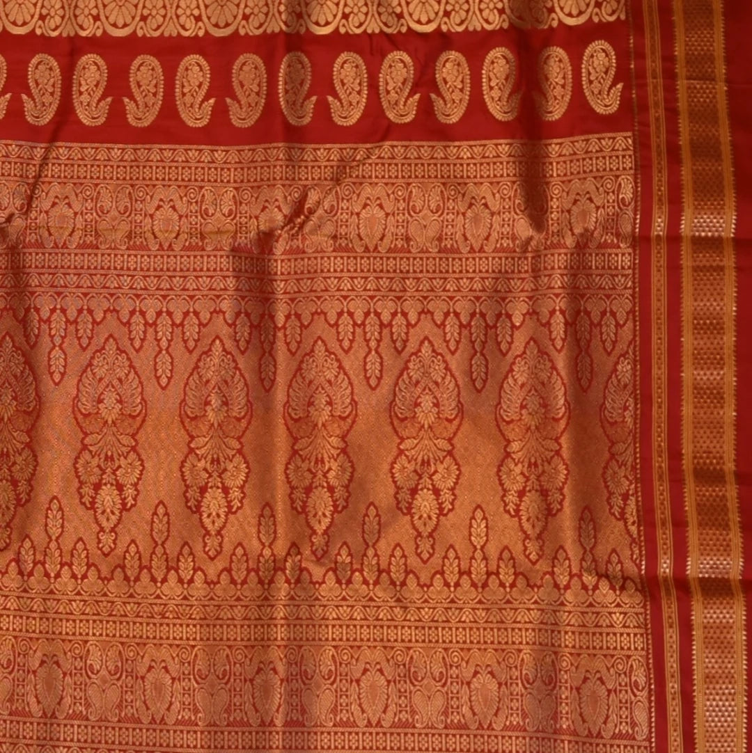 Ilkal Pure Silk Green Saree With Red Border