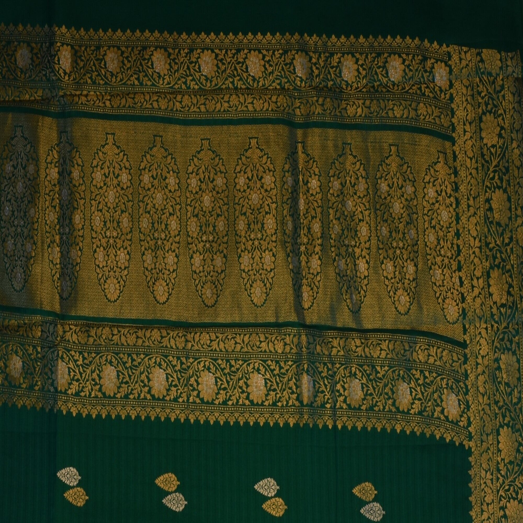 Benarasi pure silk green saree with jari work boarder