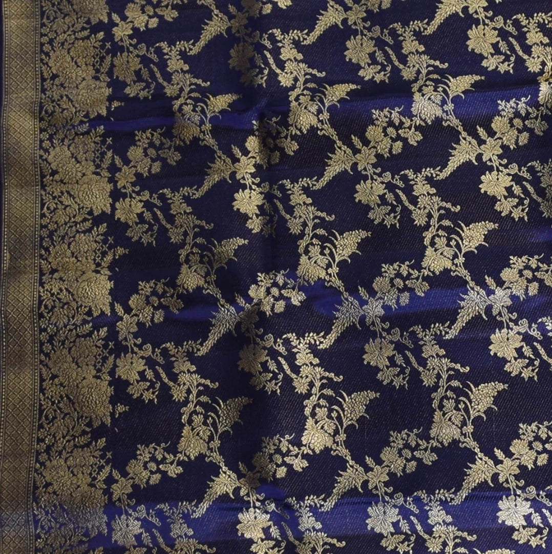 Kanchivaram Navy Blue Saree With Jari Boarder with Blouse