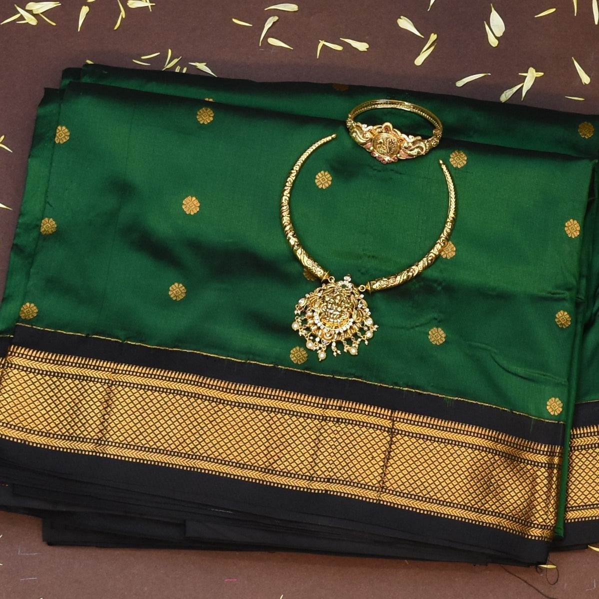 Gadwal paithani pure silk Forest Green Saree with Blouse