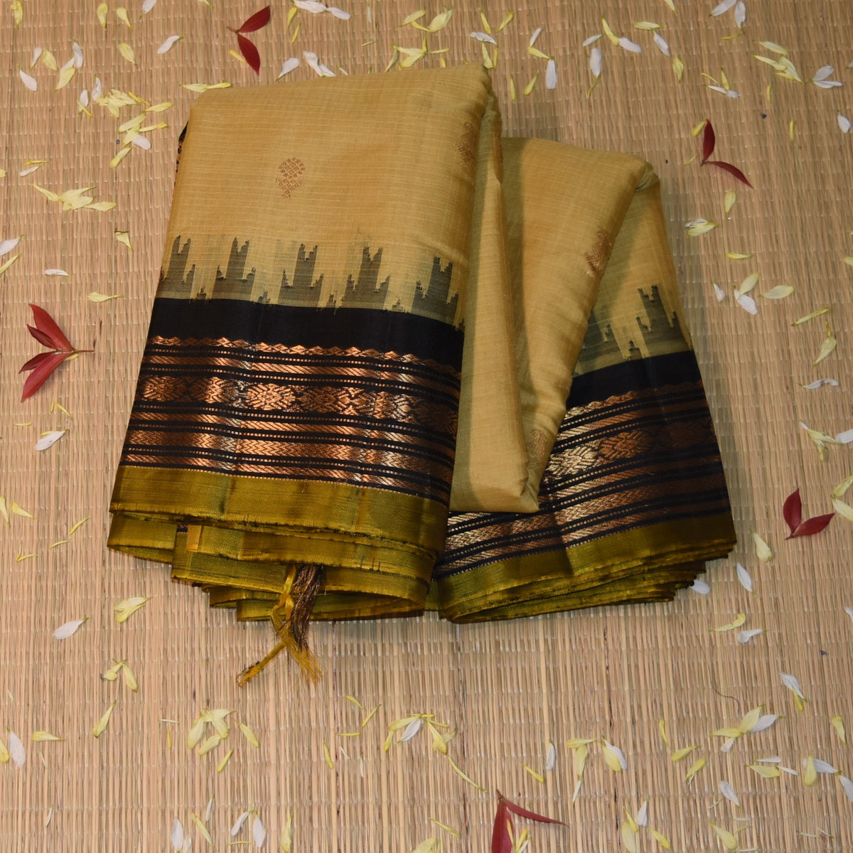 Gadwal pure silk beige saree with jari boarder