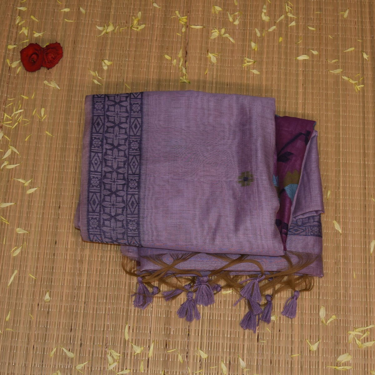 Chanderi Silk Cotton Lavender saree with thread work