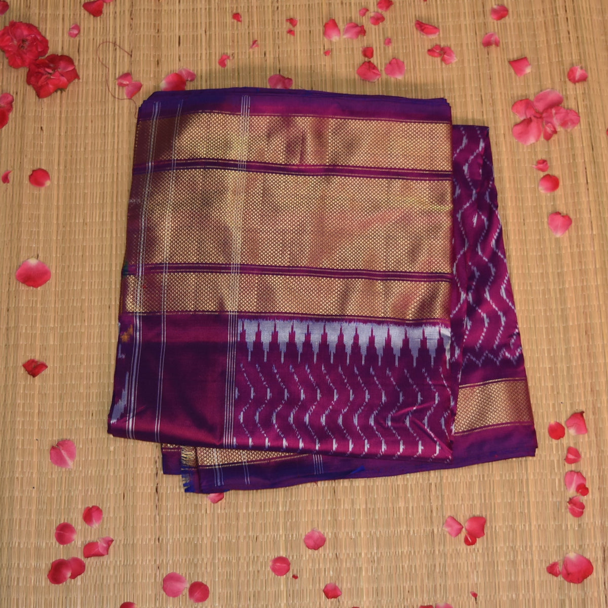 pochampally pure silk purple saree with big jari border
