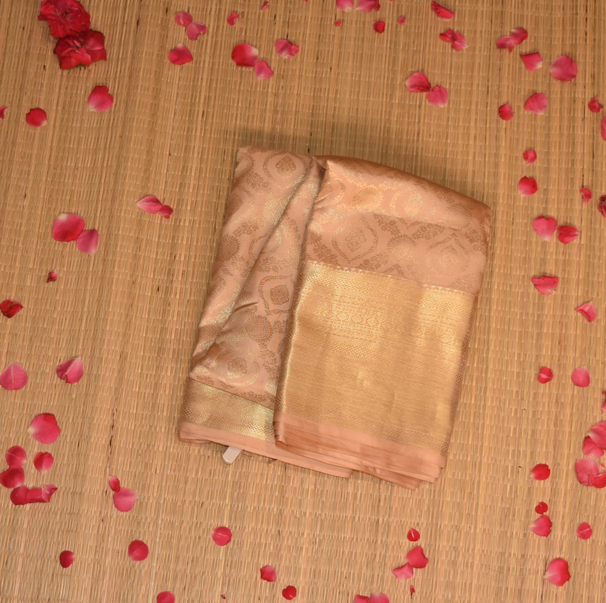 pure kanchivaram silk cream saree with big jari boarder