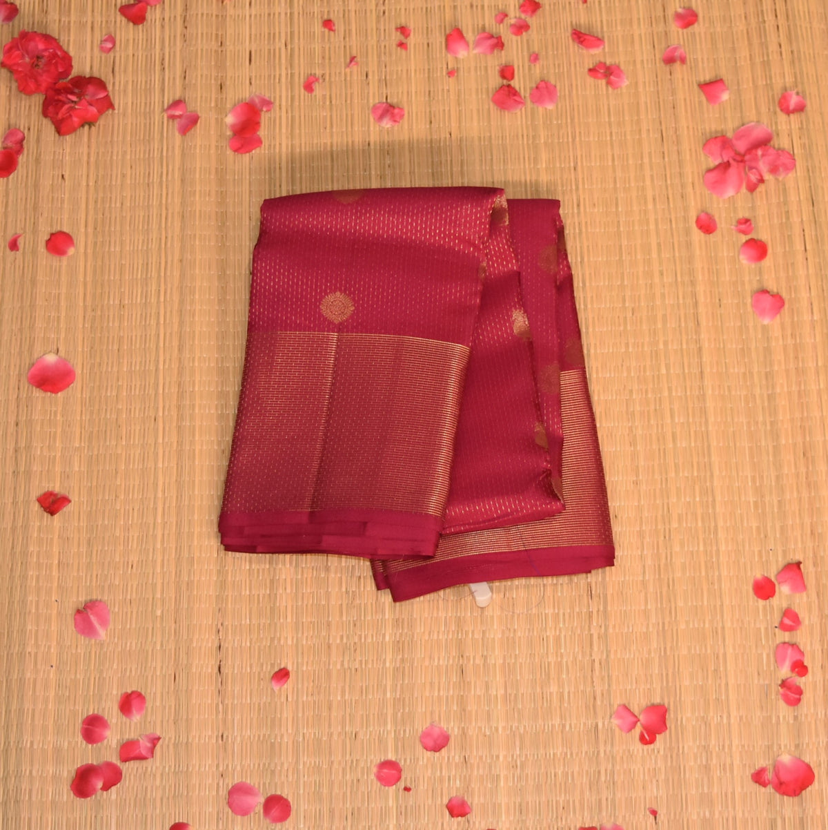 pure kanchivaram silk megenta pink saree with jari boarder