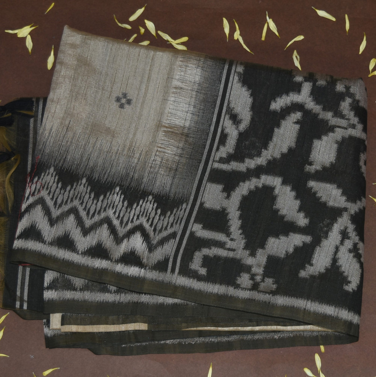 4402 beige semi tussur saree