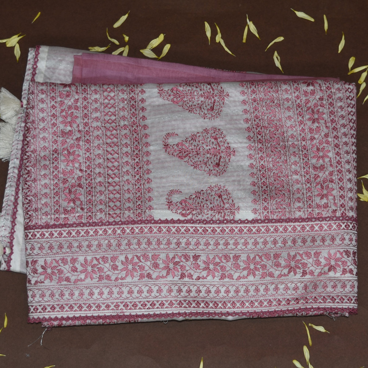 4424 pure tussur white & pink saree with thread work