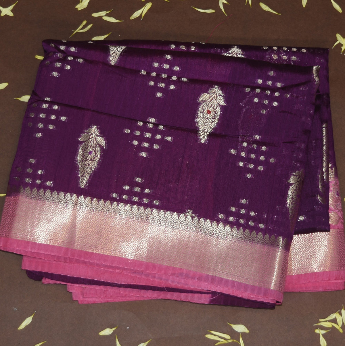 4482 benaras silk grape wine saree with pink jari boarder