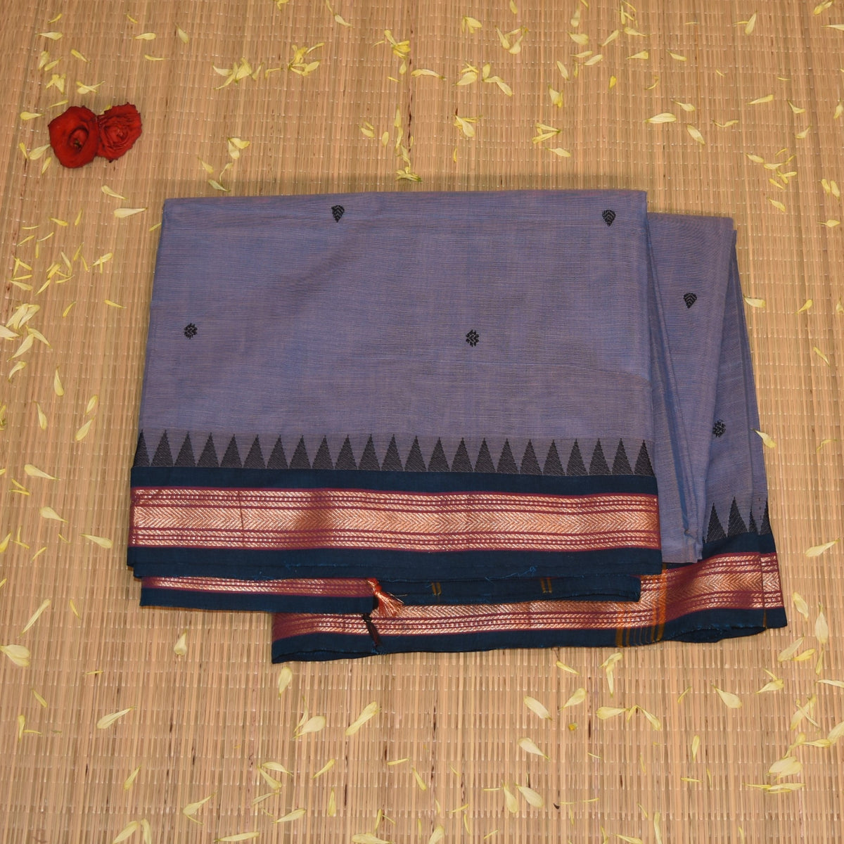 Kanchi Cotton Greyish saree with jari boarder