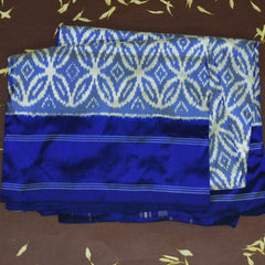 4383 pochampally pure silk half white & royal blue saree